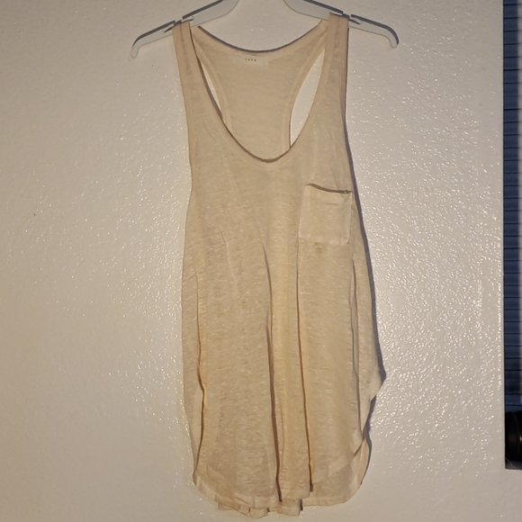 Women's Top - Picture 1 of 1